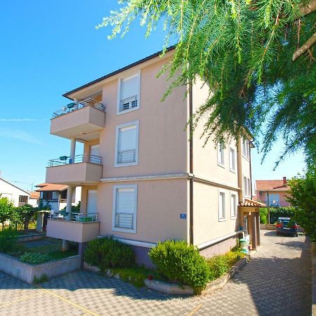 Apartments Majda 1932 法扎纳 外观 照片