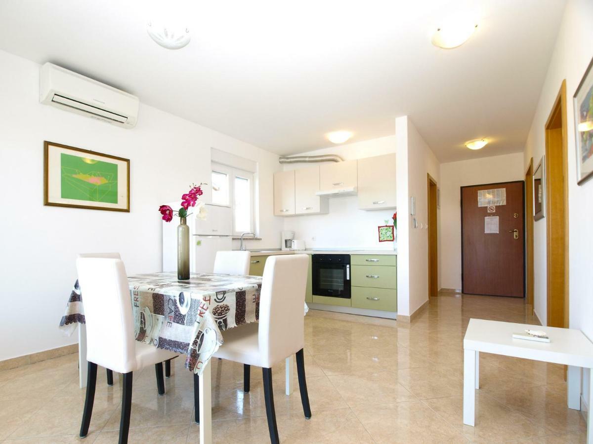 Apartments Majda 1932 法扎纳 外观 照片