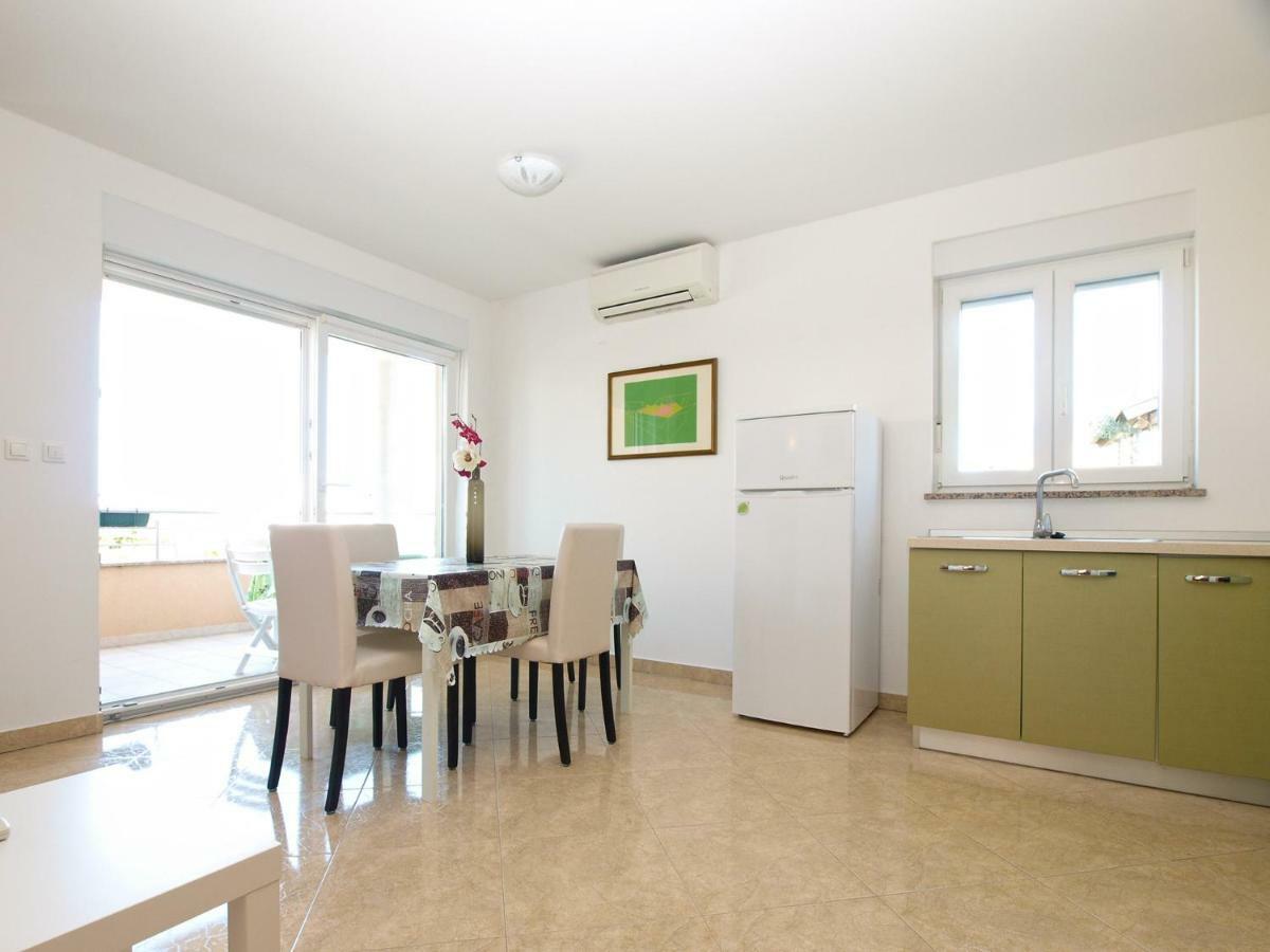 Apartments Majda 1932 法扎纳 外观 照片